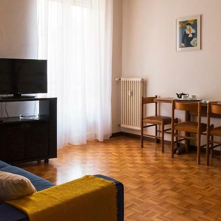 Joivy Welcoming 1Br Apt Next To Villa Olmo Como Buitenkant foto