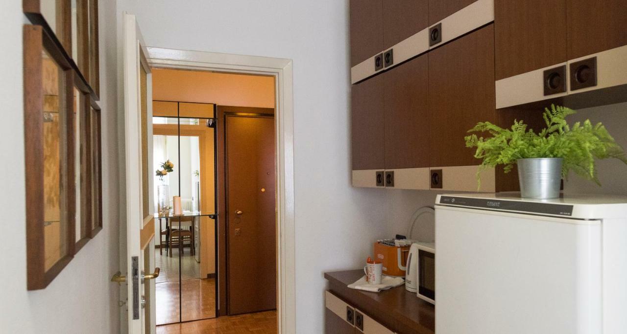 Joivy Welcoming 1Br Apt Next To Villa Olmo Como Buitenkant foto