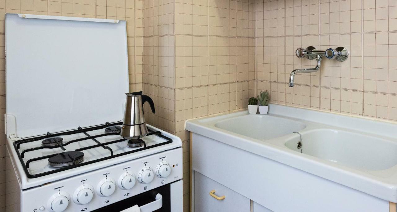 Joivy Welcoming 1Br Apt Next To Villa Olmo Como Buitenkant foto