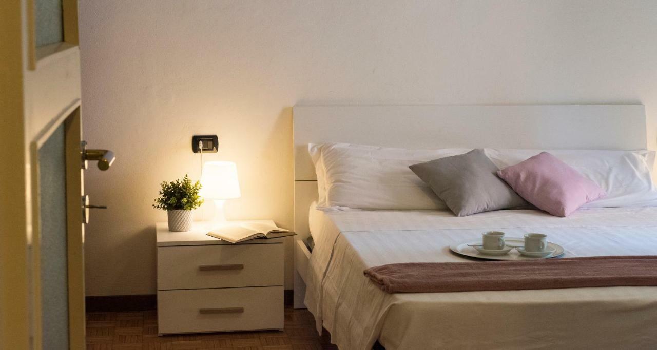 Joivy Welcoming 1Br Apt Next To Villa Olmo Como Buitenkant foto