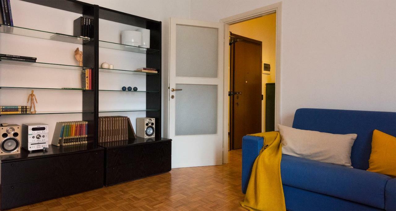 Joivy Welcoming 1Br Apt Next To Villa Olmo Como Buitenkant foto