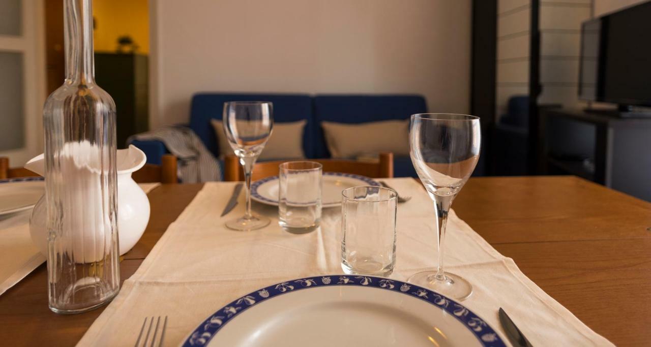 Joivy Welcoming 1Br Apt Next To Villa Olmo Como Buitenkant foto
