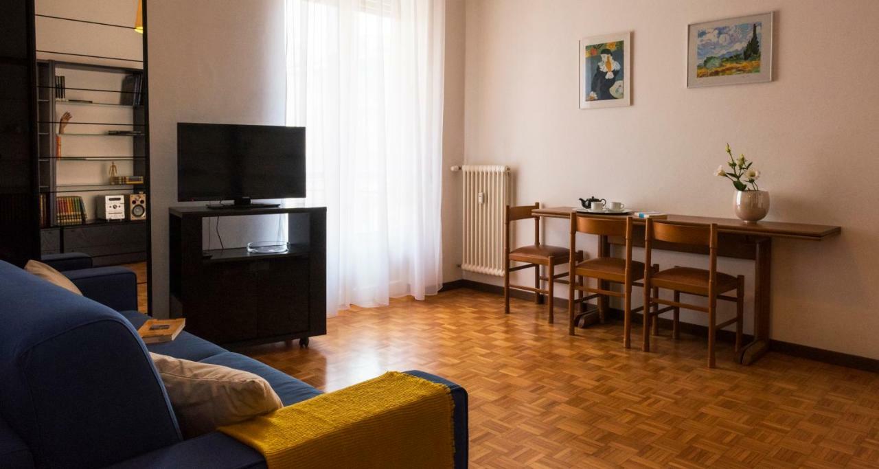 Joivy Welcoming 1Br Apt Next To Villa Olmo Como Buitenkant foto