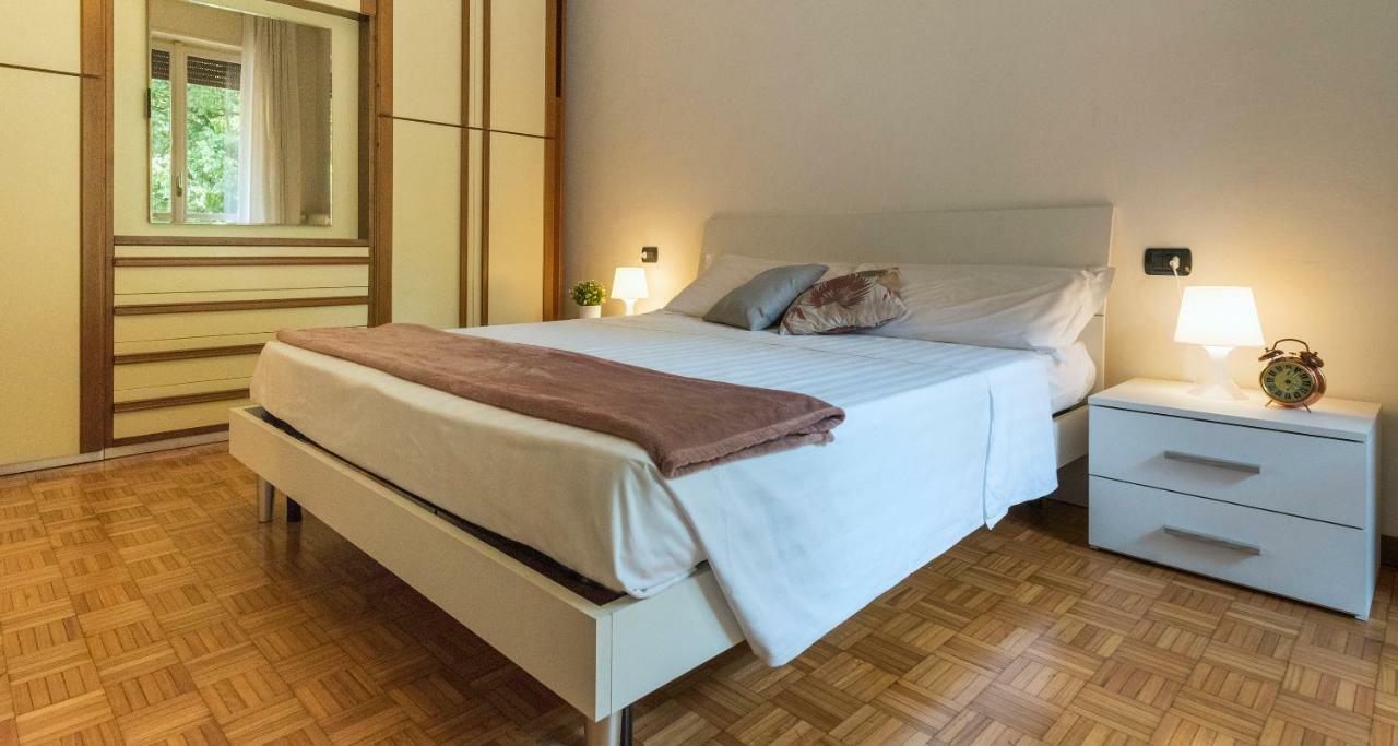 Joivy Welcoming 1Br Apt Next To Villa Olmo Como Buitenkant foto