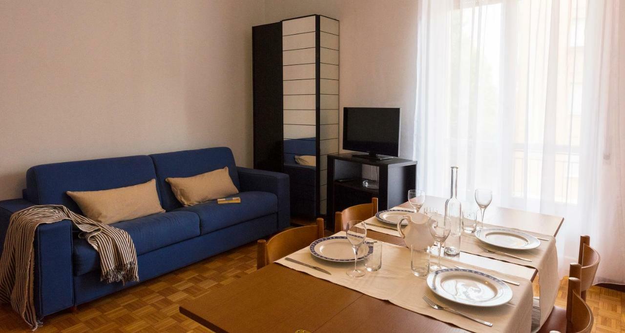Joivy Welcoming 1Br Apt Next To Villa Olmo Como Buitenkant foto