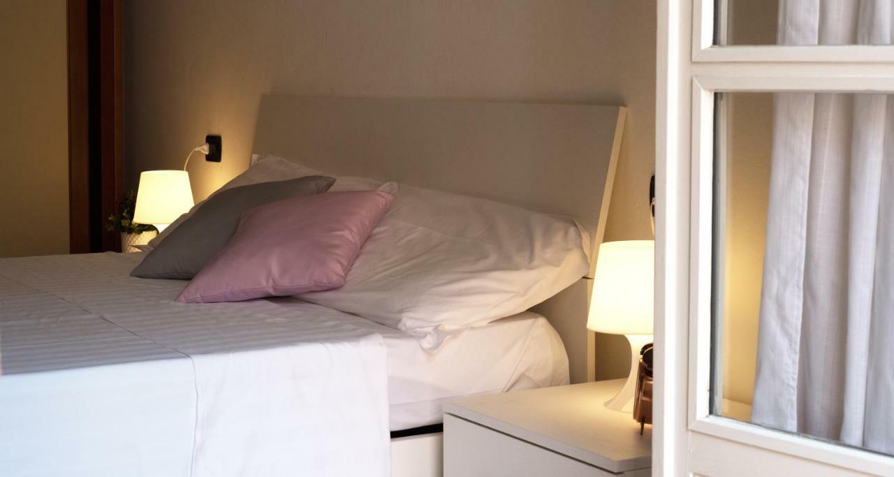Joivy Welcoming 1Br Apt Next To Villa Olmo Como Buitenkant foto
