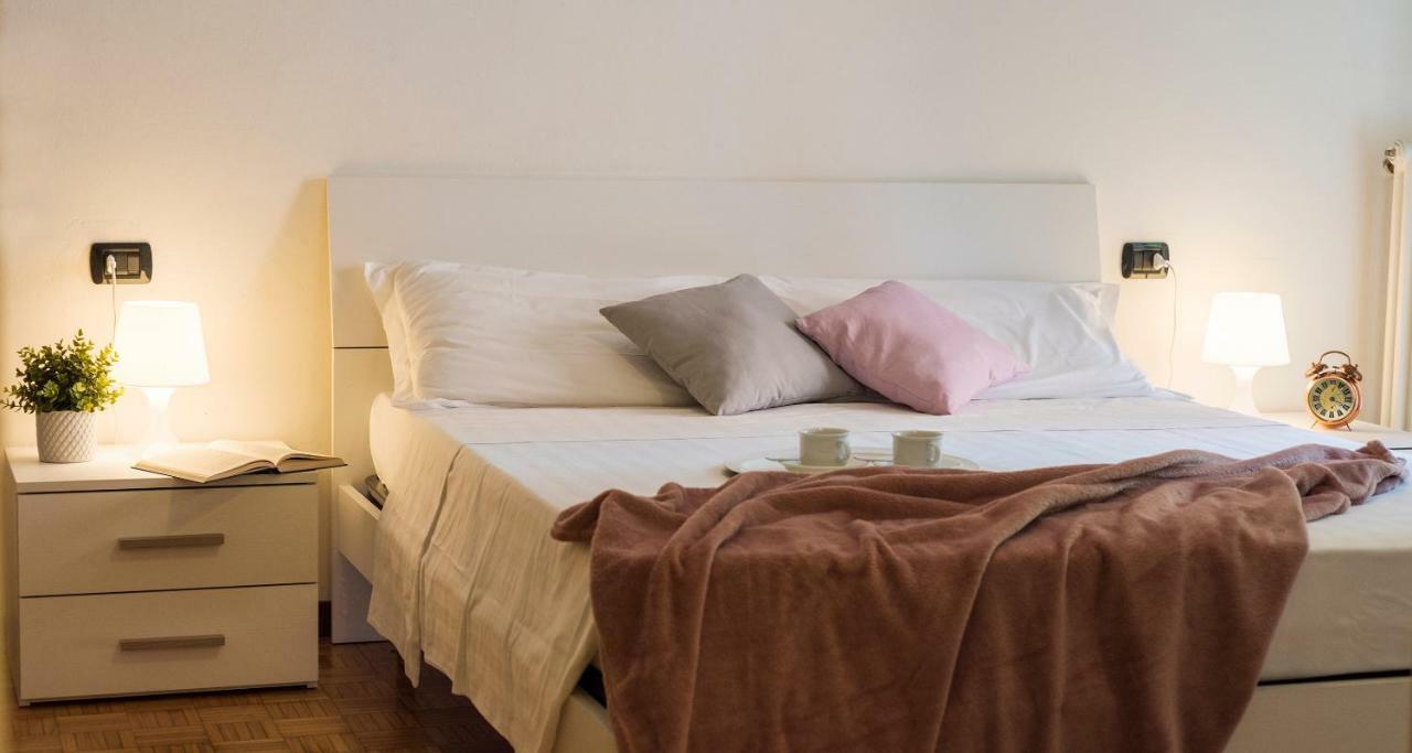 Joivy Welcoming 1Br Apt Next To Villa Olmo Como Buitenkant foto